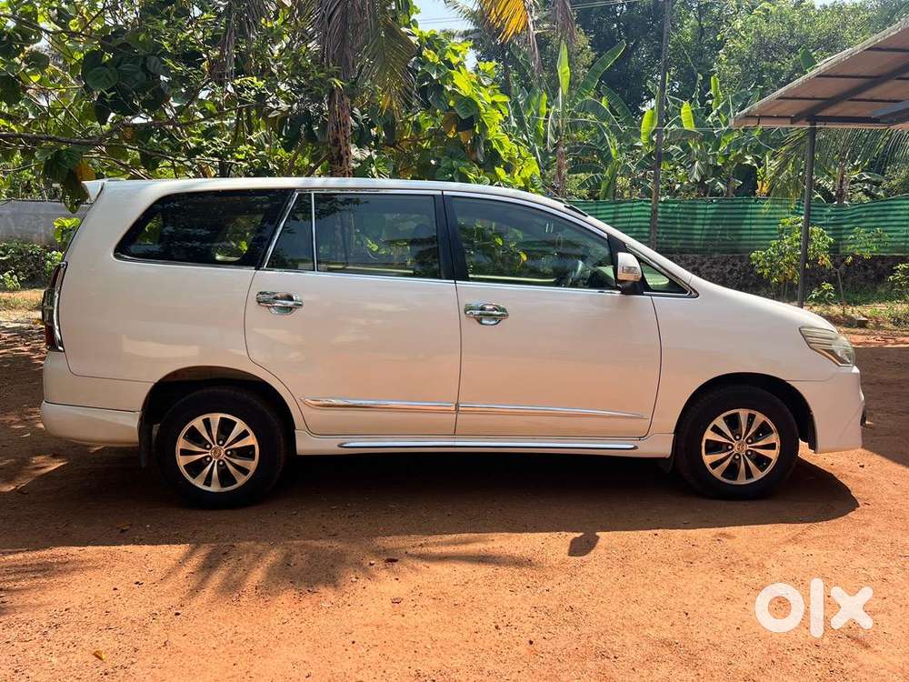 Toyota Innova 2015 Diesel Well Maintained