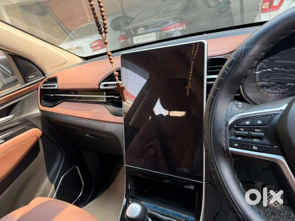 Mg Hector Plus 2024 Diesel 14700 Km Driven