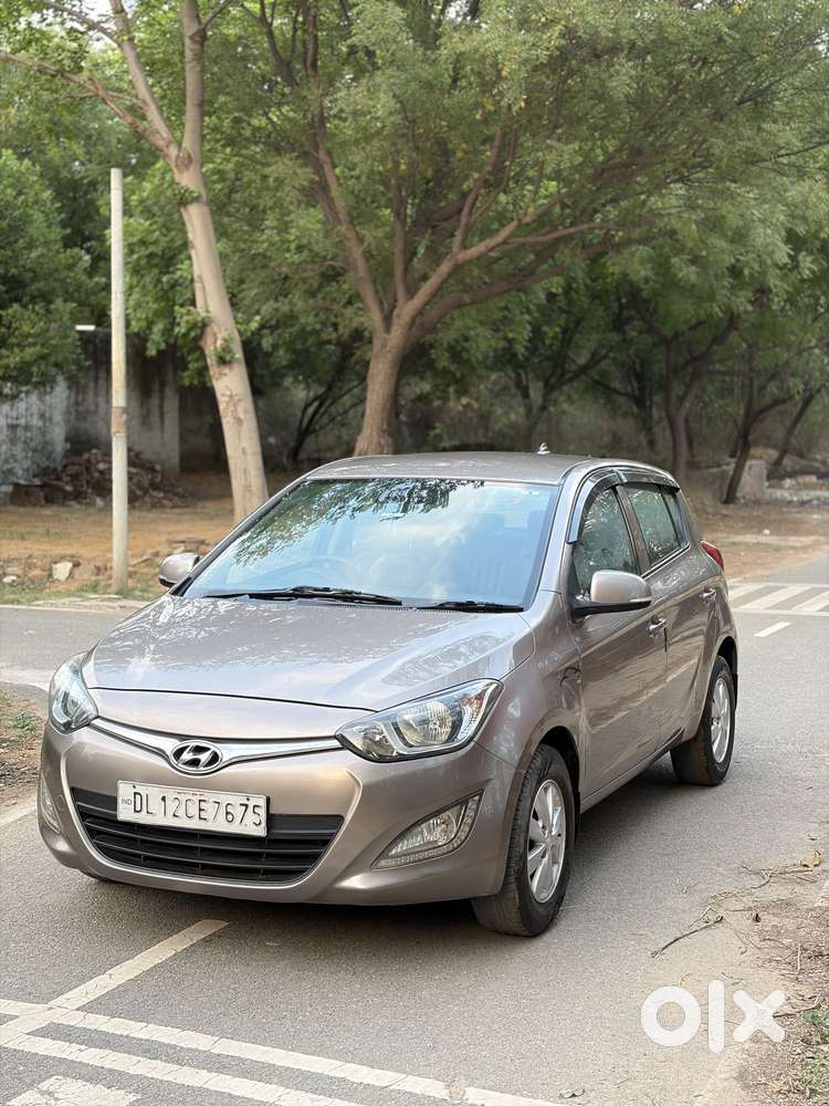 Hyundai I20 E 2014-2015 Sportz 1.2, 2014, Cng & Hybrids