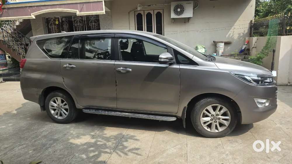 Toyota Innova Crysta 2016 Diesel Mt 8 Str