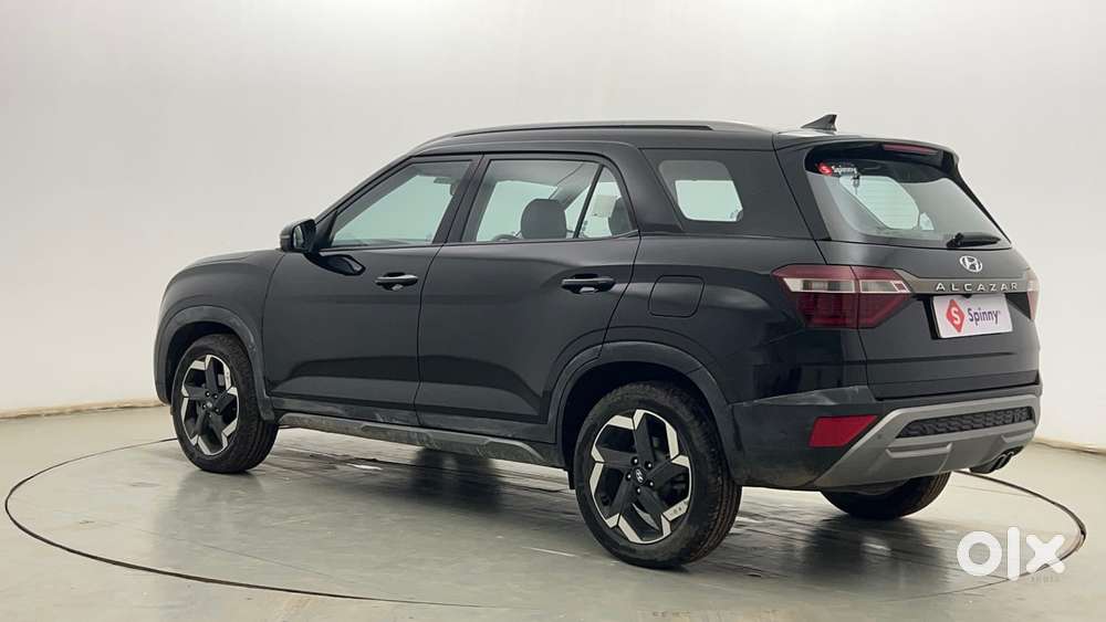 Hyundai Alcazar Platinum 7 Str 1.5 Turbo Petrol Adventure, 2023, Pet..