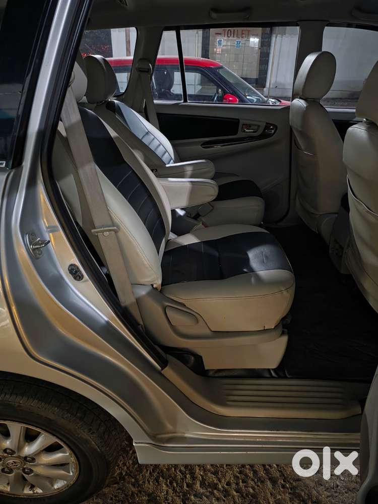 Toyota Innova 2.5 V 7 Str, 2012, Diesel