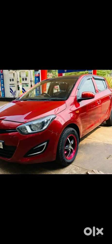 Hyundai I20 2013 Petrol Well Maintained, Army Person Used