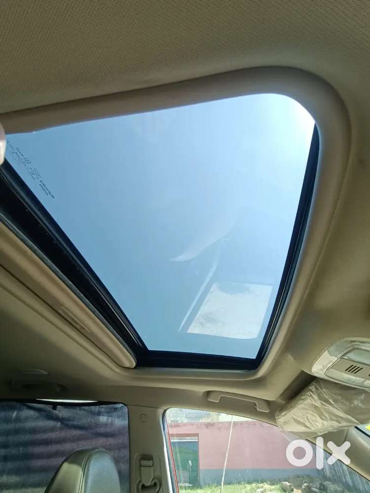 Mahindra Xuv 500 W10