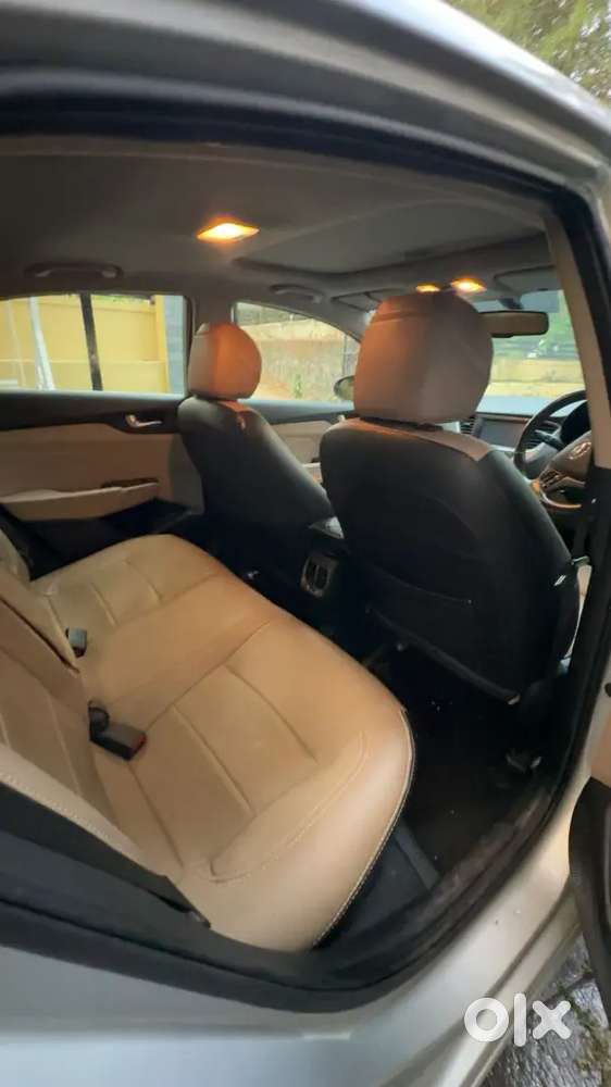 Hyundai Verna Automatic High-end Model.