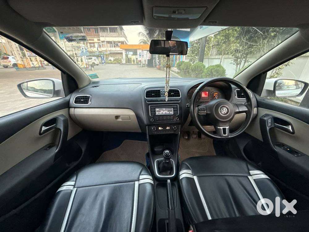 Volkswagen Polo Petrol Highline 1.2l, 2013, Petrol
