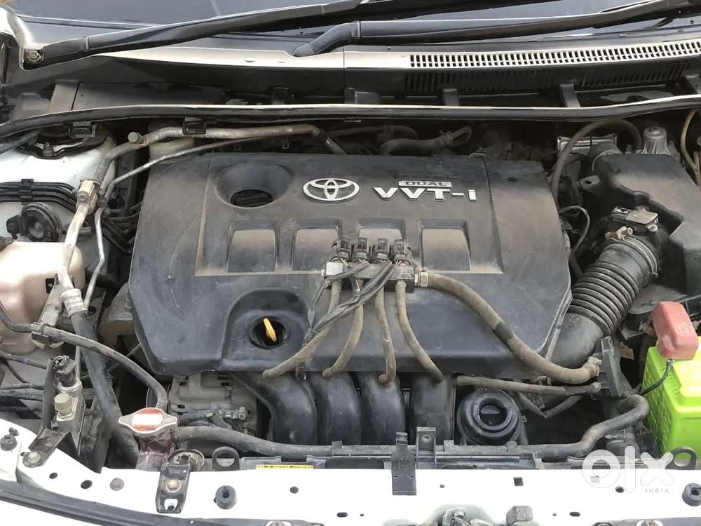 Toyota Corolla Altis 2011 Manual Car