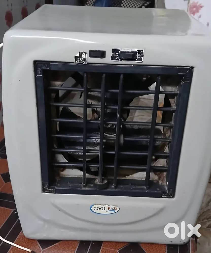 Good condition fibre cooler for sale