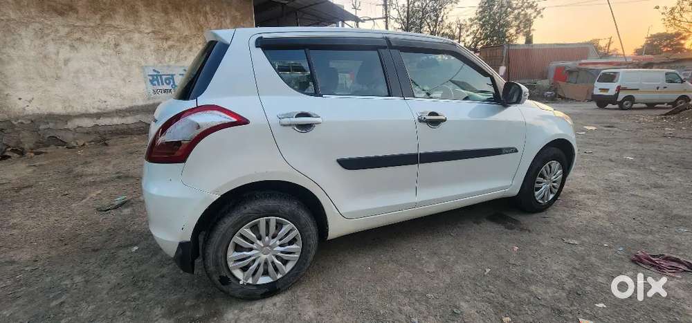 Maruti Suzuki Swift 2015 Diesel 80200 Km Driven
