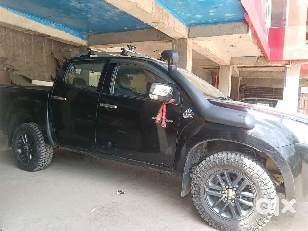 Isuzu V-cross High 2018 Diesel Mint Condition