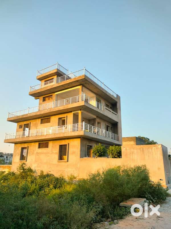 PLOTS AND INDEPENDENT HOUSE