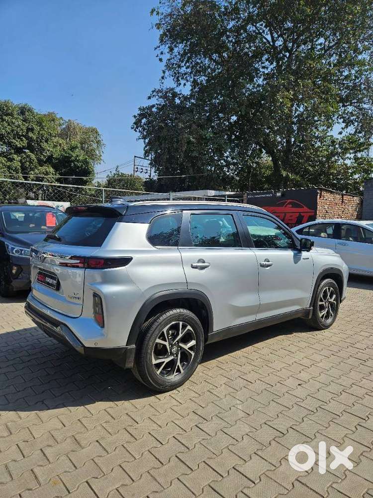 Toyota Urban Cruiser Hyryder 1.5 V Hybrid, 2023, Petrol