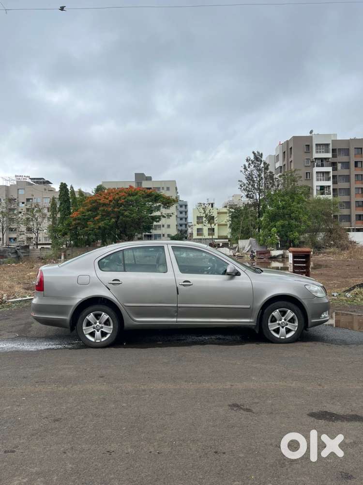 Skoda Laura Diesel 2012 Diesel  2nd Owner  Luxury Sedan