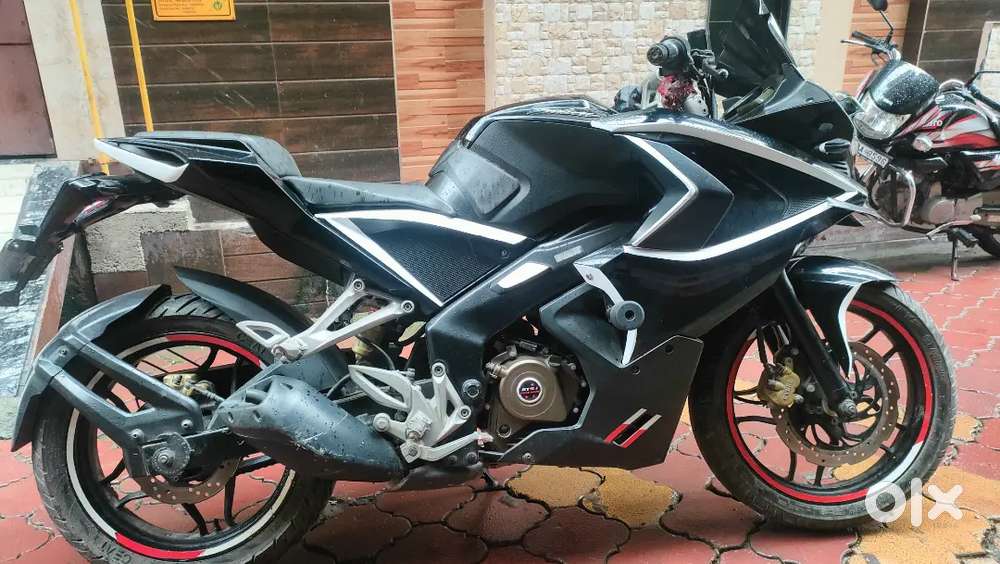 Rs200 Bike Price Bajaj Pulsar Rs 200 Price In Rs200bs6 Bajaj
