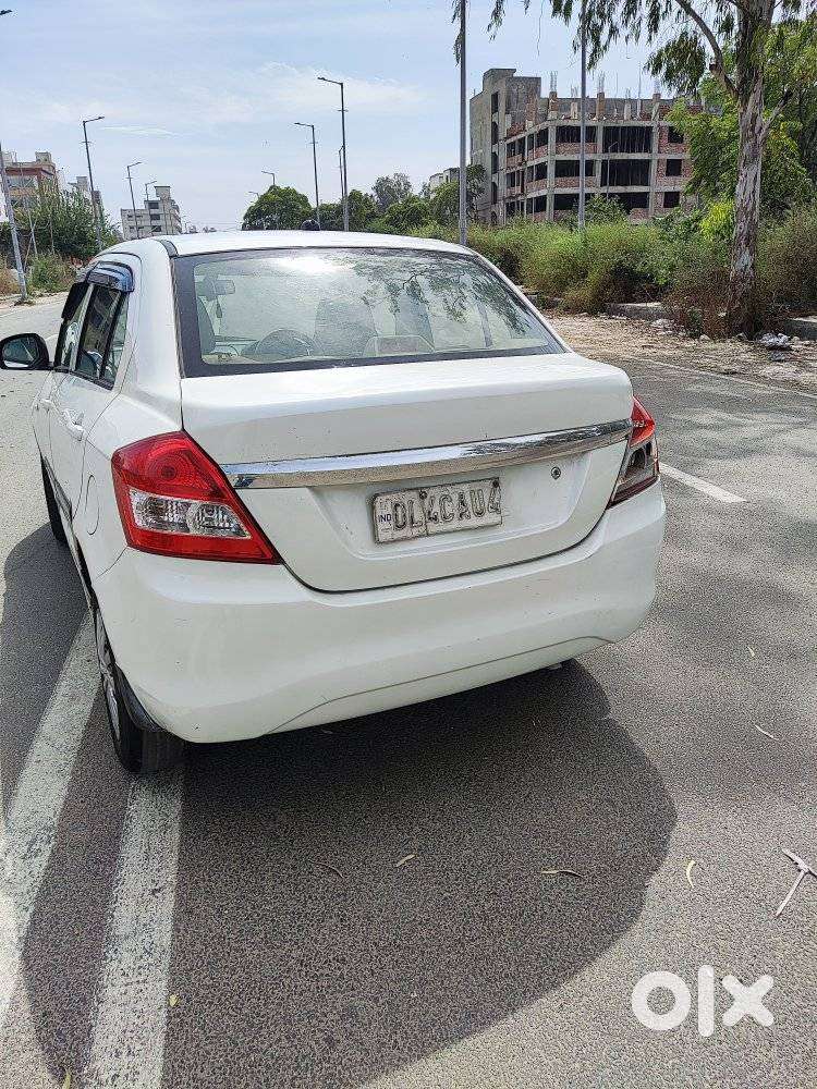 Maruti Suzuki Swift Dzire Lxi Option, 2016, Petrol