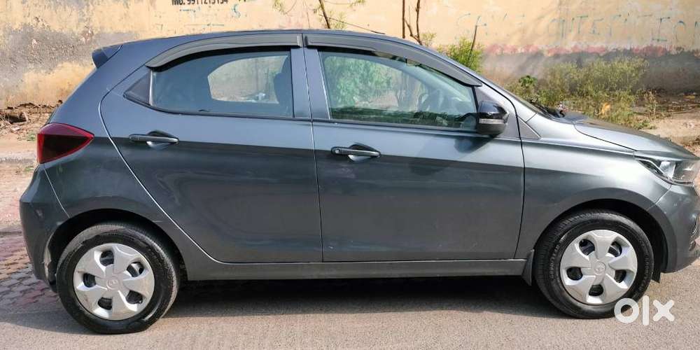 Tata Tiago 1.2 Revotron Xt (o), 2023, Petrol