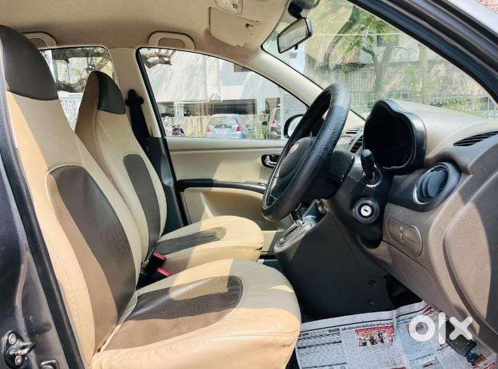 Hyundai I10 Sportz At, 2013, Petrol