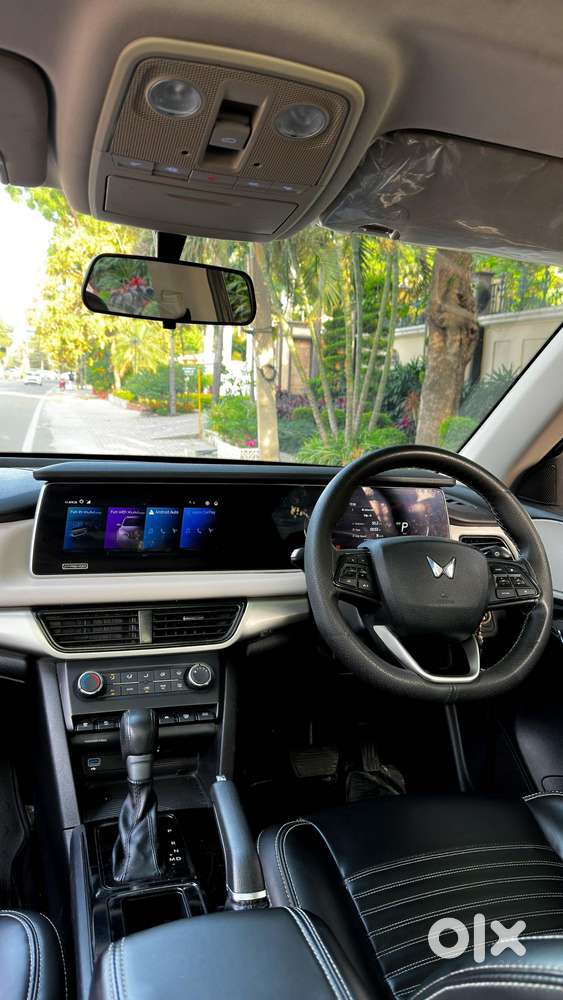 Mahindra Xuv700 2.2 Ax 5 Diesel At 7 Str, 2024, Diesel