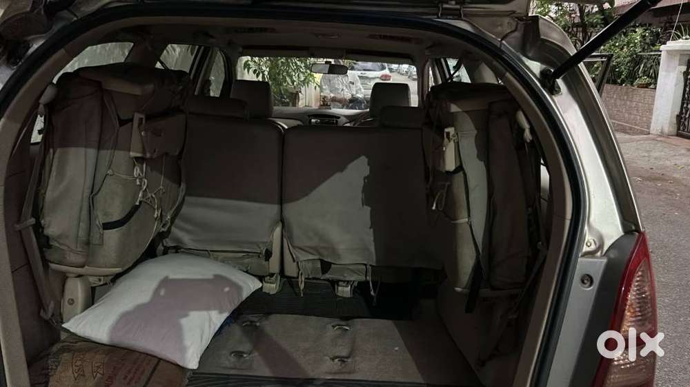 A Well Maintained Innova In Vashi