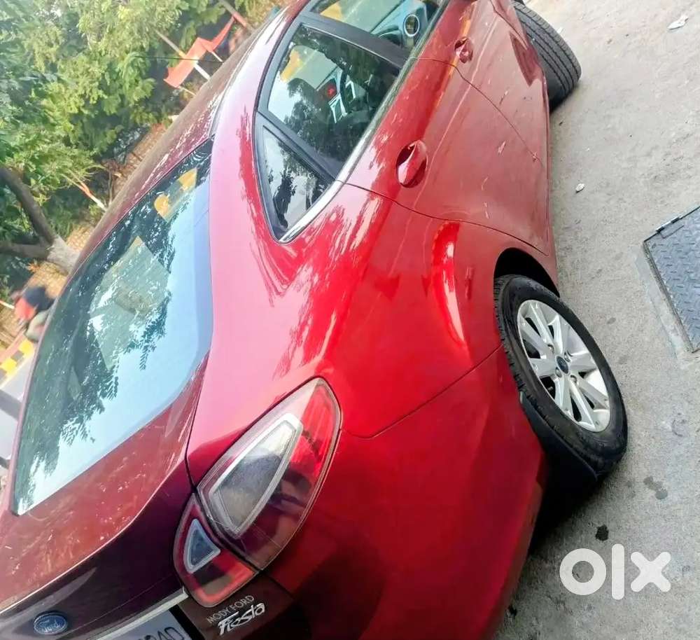 Ford Fiesta Titanium 2012 Petrol