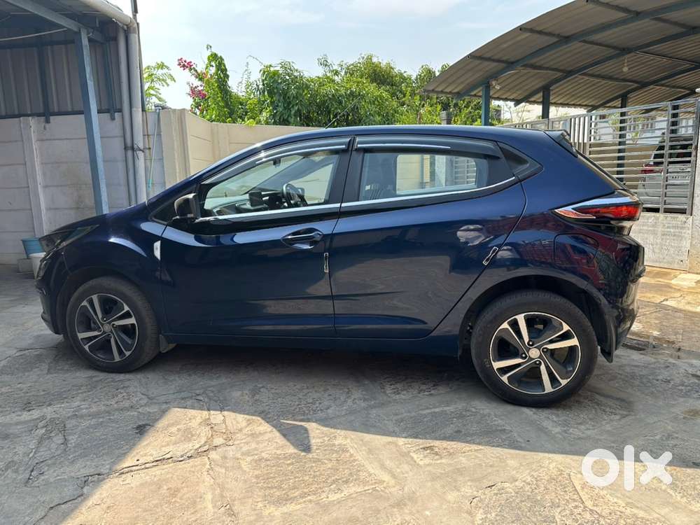 Tata Altroz 2023 Petrol Well Maintained,service Records Also Availabl