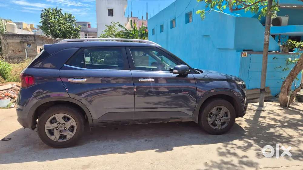 Hyundai Venue S Plus 2021 Mt Petrol