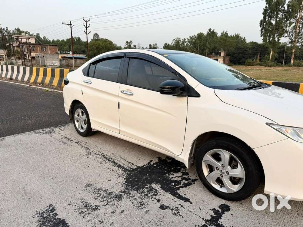 Honda City Cvt Vx I-vtec 2017 Smooth Automatic Well Maintained