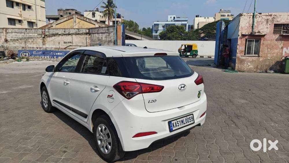 Hyundai I20 Sportz 1.2 Bs-iv, 2017, Petrol