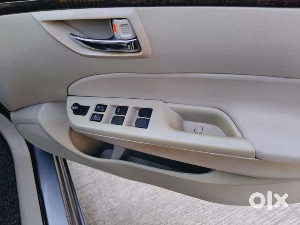 Maruti Suzuki Swift Dzire 1.3 Vxi, 2014, Petrol