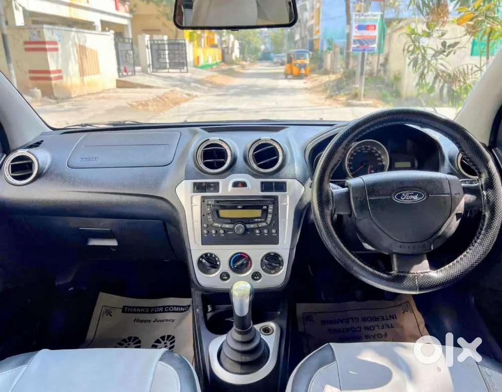 Ford Figo 2010 Silver Well Maintained