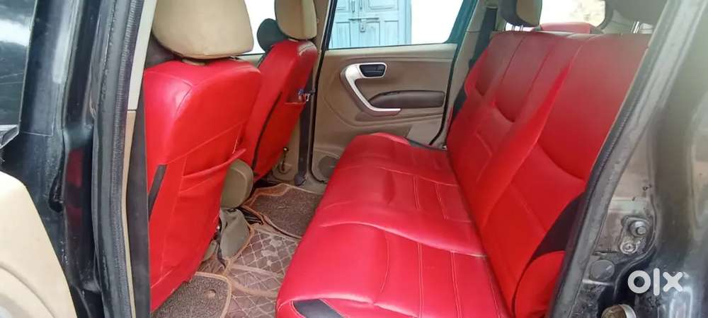 Mahindra Tuv 300 T8