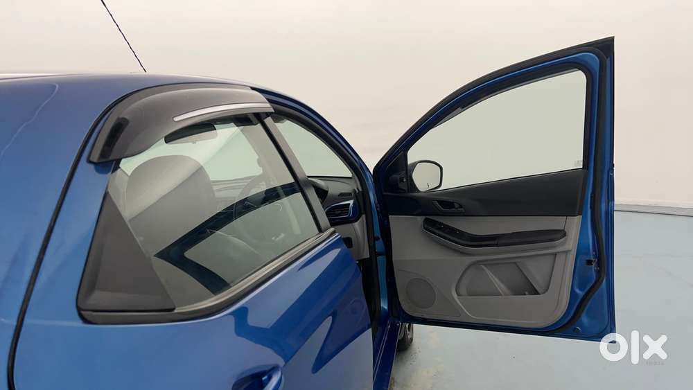 Tata Tiago 1.2 Revotron Xt Option, 2024, Petrol