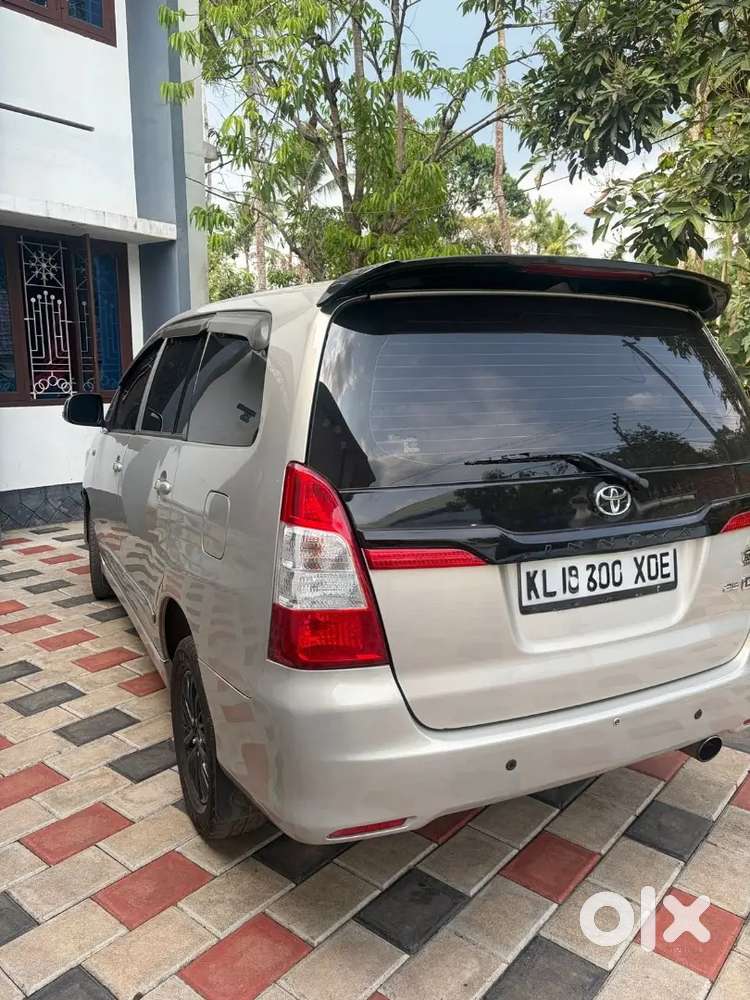 Toyota Innova 2015 Diesel Well Maintained