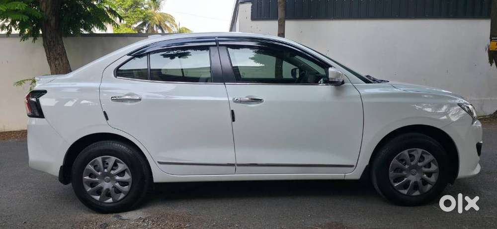 Maruti Suzuki Swift Dzire Vxi(o) Amt, 2025, Petrol