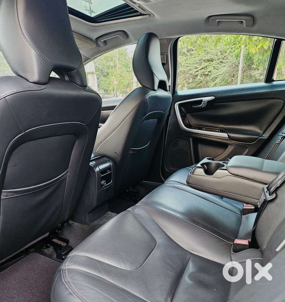 Volvo S60 D5 Inscription, 2016, Petrol