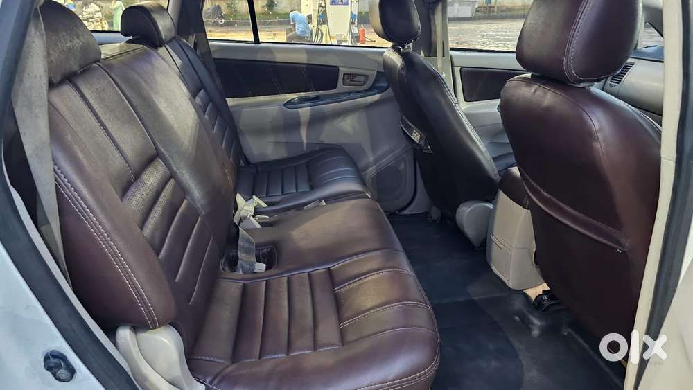 Toyota Innova 2.5 G (diesel) 8 Seater, 2013, Diesel