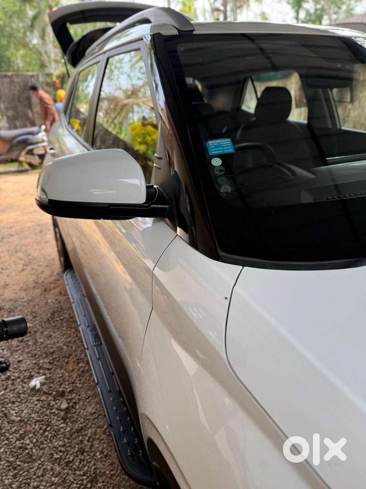 Hyundai Venue 2020 Diesel 80000 Km Driven