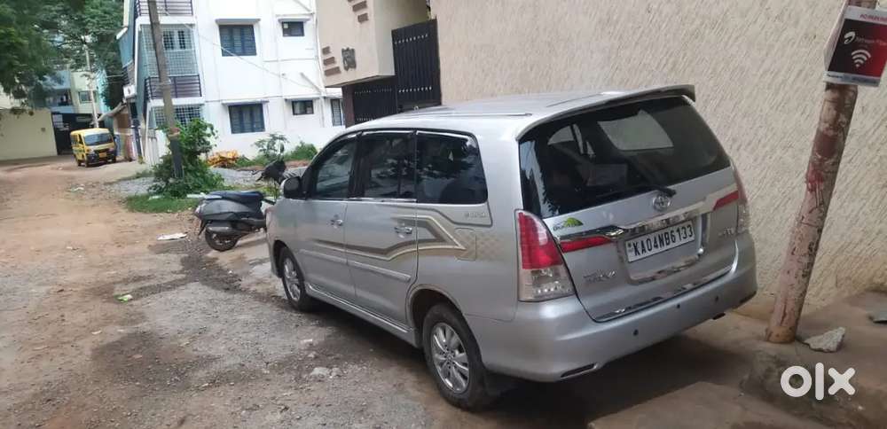 Toyota Innova 2011 Diesel 182000 Km Driven