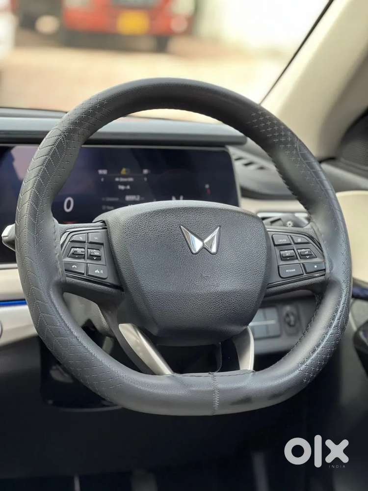 Mahindra Xuv700 2.2 Ax 5 Diesel Mt 7 Str, 2024, Diesel