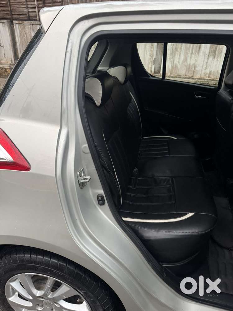 Maruti Suzuki Swift 1.2 Zxi Abs, 2011, Petrol