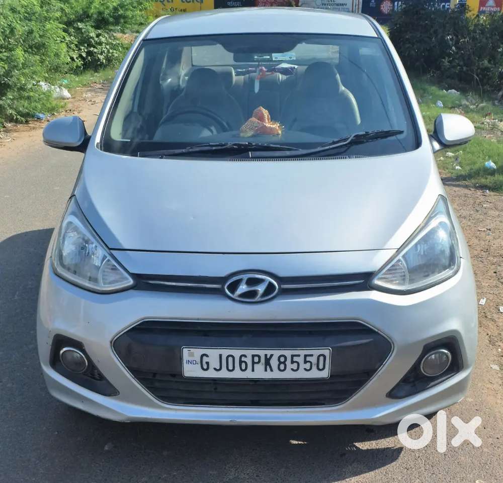 Sellig Hyundai Xcent Diesel201479000 Km Genuine Km With Service Reco