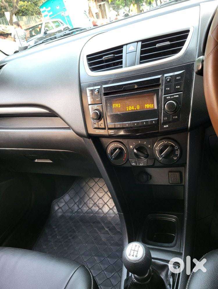 Maruti Suzuki Swift Vxi 1.2 Abs Bs-iv, 2015, Petrol