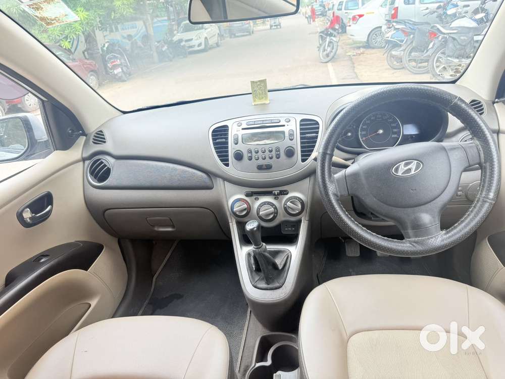 Hyundai I10 Sportz, 2014, Petrol