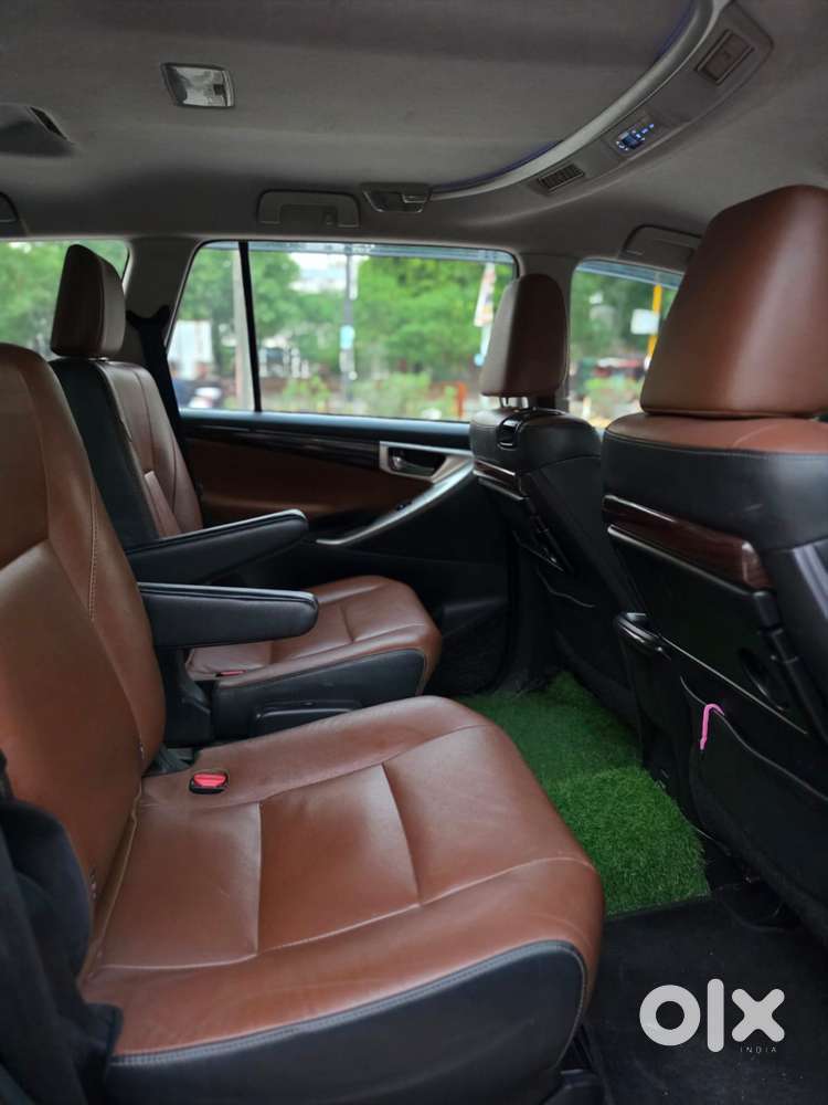 Toyota Innova Crysta 2.8z Automatic, 2016, Diesel