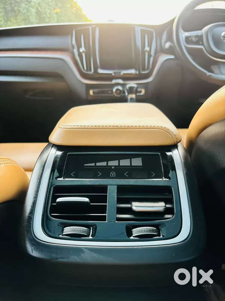 Volvo Xc60 Inscription D5, 2021, Diesel