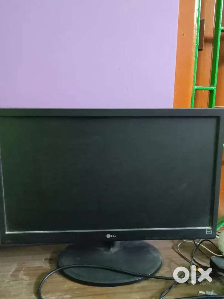 LG 19 inch Monitor , Microtek UPS , Mouse & Keyboard , Cabinet SMPS