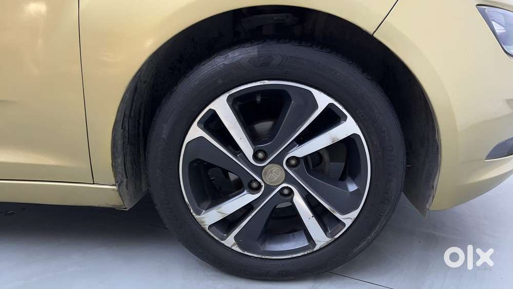 Tata Altroz Xz, 2020, Petrol