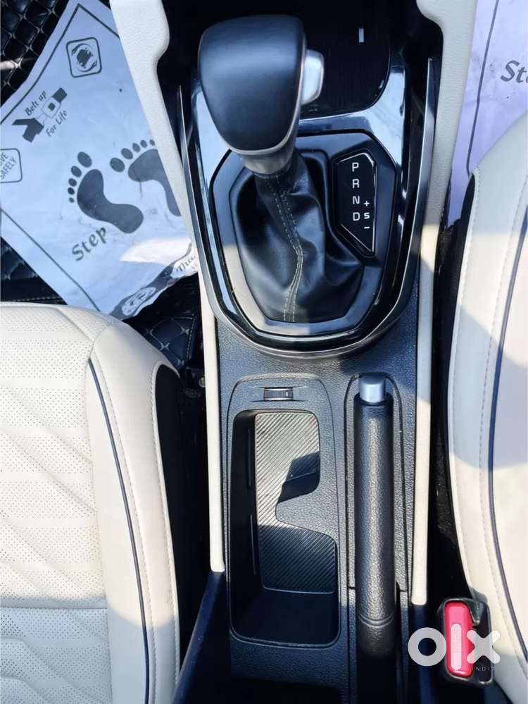 Kia Carens 1.5 Prestige 7 Str, 2023, Petrol