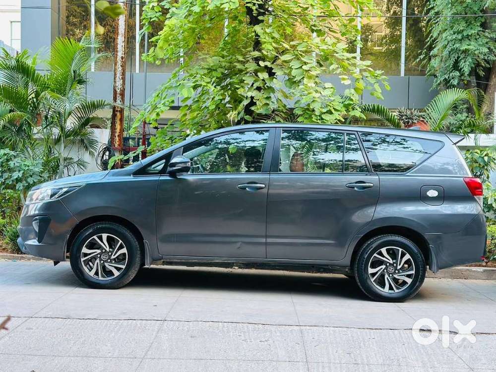 Toyota Innova Crysta 2.8 Gx At 7 Str, 2021