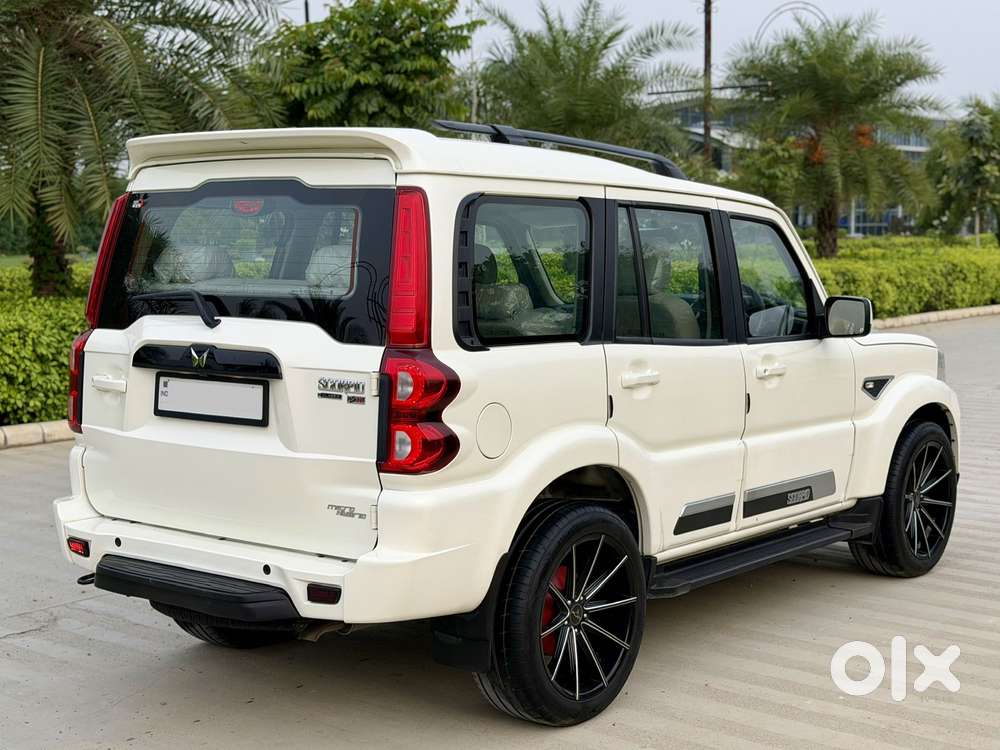 Mahindra Scorpio Classic 2.2 S 11 Mt 7 Cc, 2023, Diesel